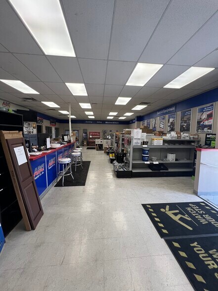 More Photos Of 3961 Wesley St, Myrtle Beach Warehouse For Lease