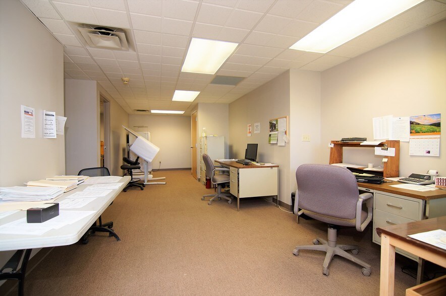 More Photos Of 555 E Eads Pky, Lawrenceburg Medical For Sale