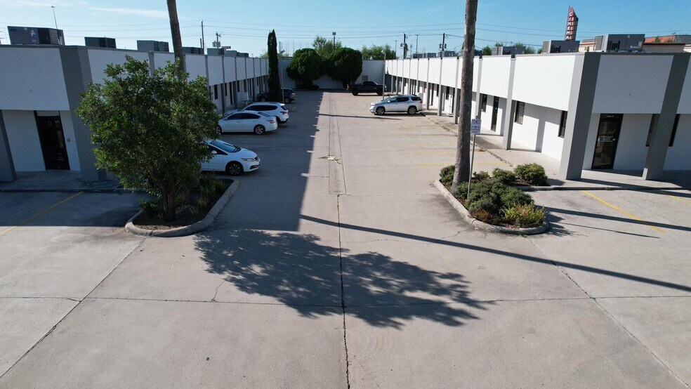 More Photos Of 1313 W Polk Ave, Pharr Office For Sale