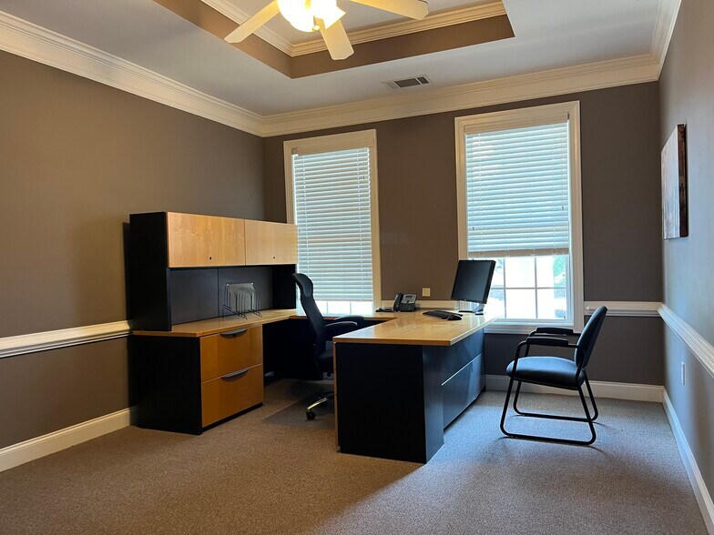 More Photos Of 3105 Creekside Village Dr, Kennesaw Office For Sale