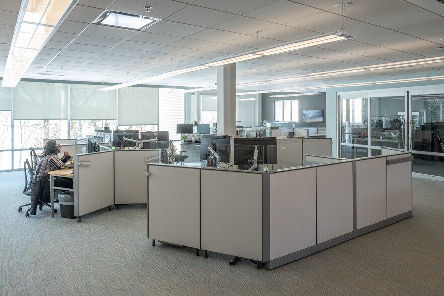 More Photos Of 3280 Evergreen Dr NE, Grand Rapids Medical For Sale