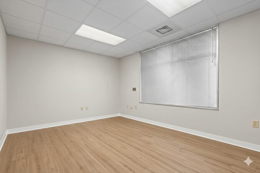 More Photos Of 170 Cardiology Pl, Commerce Medical For Lease