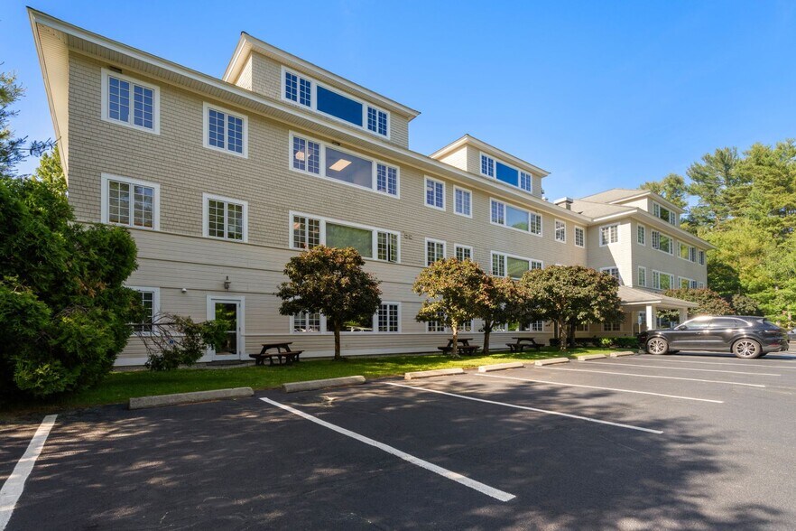 Primary Photo Of 95 Tremont St, Duxbury Medical For Sale