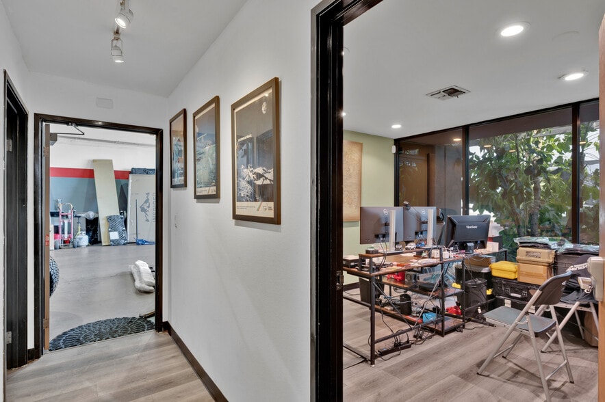 More Photos Of 23231 Vista Grande Dr, Laguna Hills Warehouse For Sale