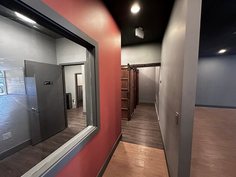 More Photos Of 13500 NE Bel Red Rd, Bellevue Freestanding For Lease