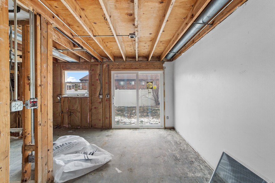 More Photos Of 3960 W Erie Ave, Lorain Apartments For Sale