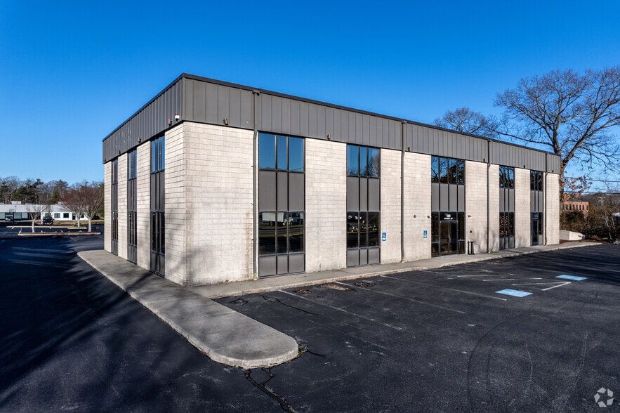More Photos Of 120 Amaral St, East Providence Office For Lease