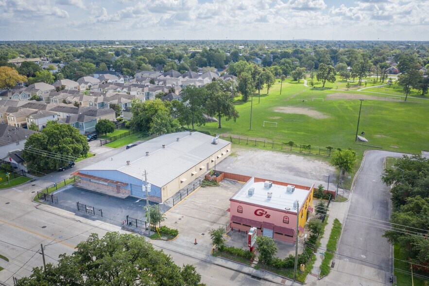 More Photos Of 1624 Airline Dr, Houston Warehouse For Sale