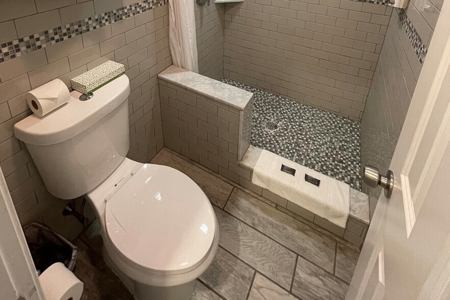 More Photos Of 4906 Ocean Ave, Wildwood Hotel For Sale