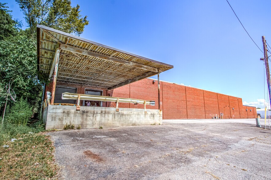 More Photos Of 1634 Olive Rd, Augusta Distribution For Sale