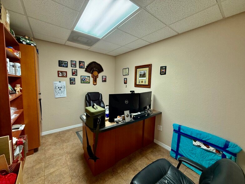 More Photos Of 2914 Kenilworth Blvd, Sebring Industrial For Sale