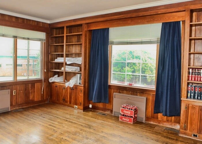 More Photos Of 305 E Calhoun St, Anderson Office For Lease