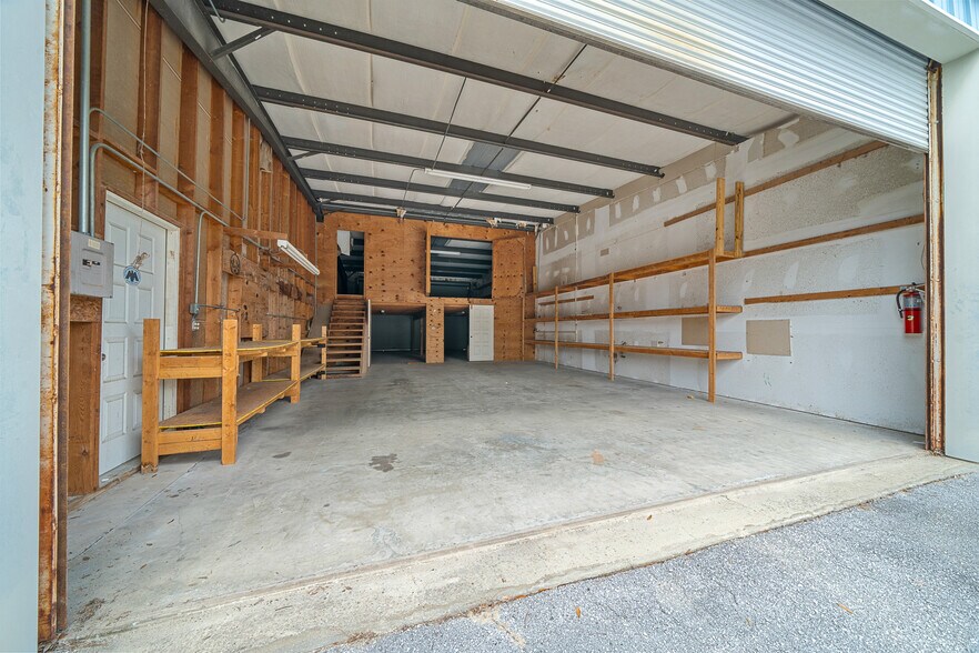 More Photos Of 11641 SW 90th Ter, Ocala Warehouse For Lease