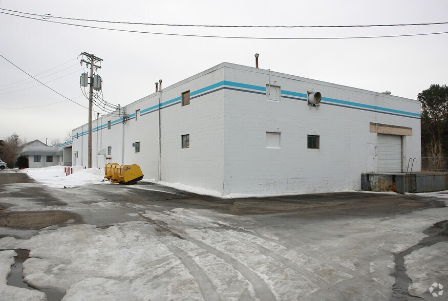 More Photos Of 1430 County Road C W, Roseville Warehouse For Sale