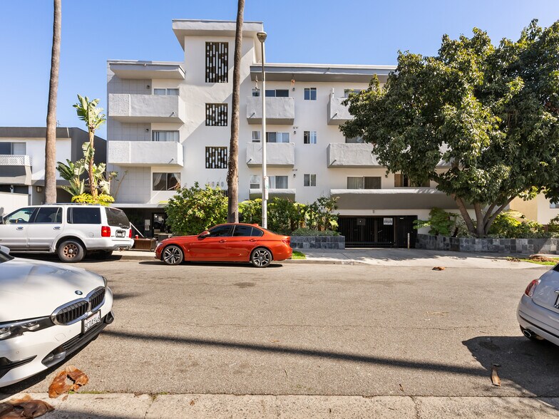 More Photos Of 1030 N Orange Grove Ave, Los Angeles Apartments For Sale