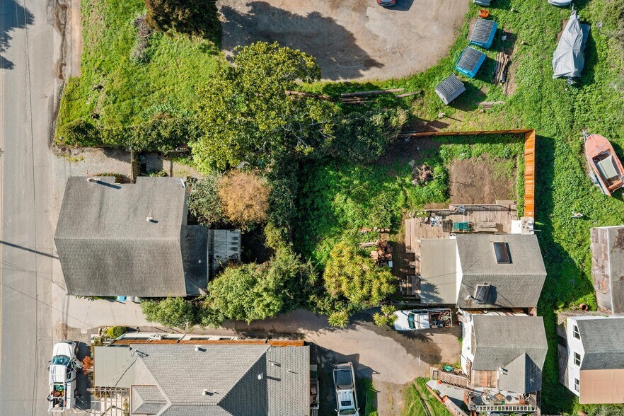 More Photos Of 3488 Shoreline hwy, Stinson Beach Storefront Retail Residential For Sale