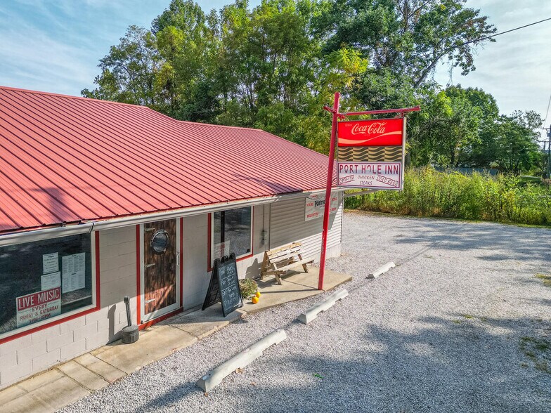 More Photos Of 8939 E Southshore Dr, Unionville Restaurant For Sale