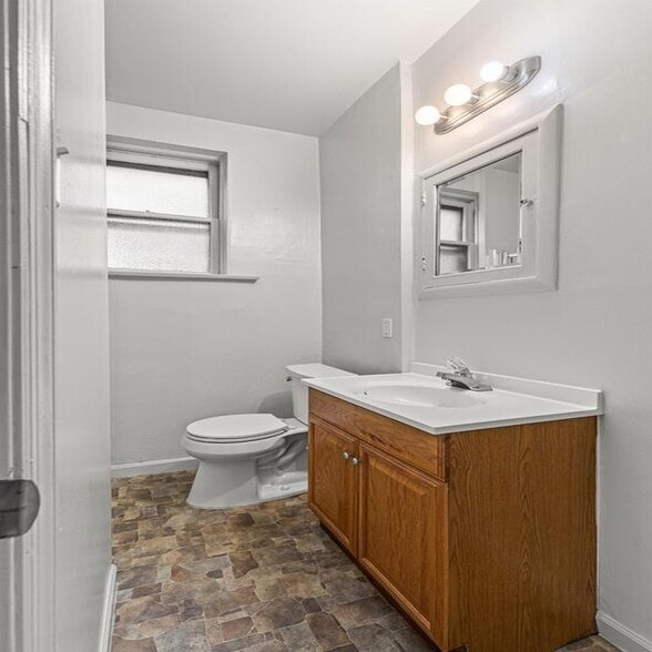 More Photos Of 1722 Waverly Pl, Saint Louis Apartments For Sale