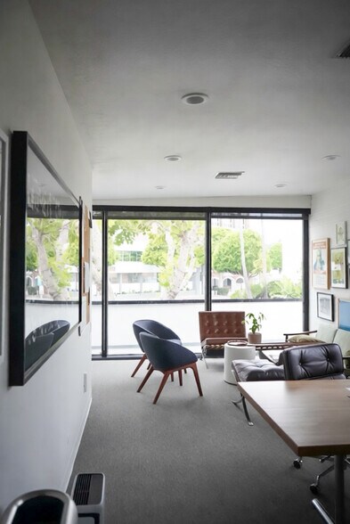 More Photos Of 446-448 S Canon Dr, Beverly Hills Office For Sale