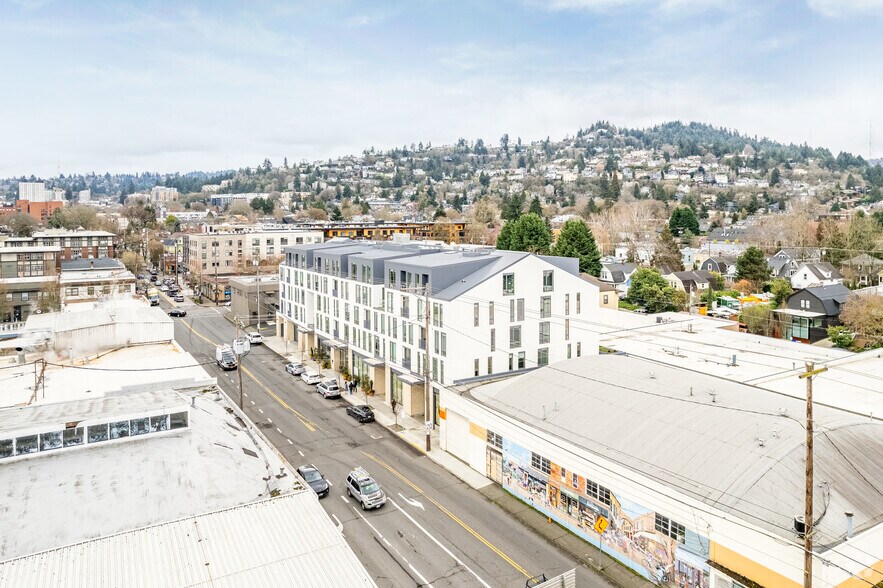 More Photos Of 1905 NW 23rd Ave, Portland Apartments For Lease