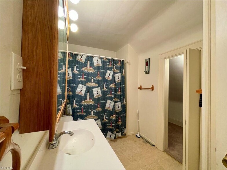 More Photos Of 21950 Euclid Ave, Euclid Storefront Retail Residential For Sale