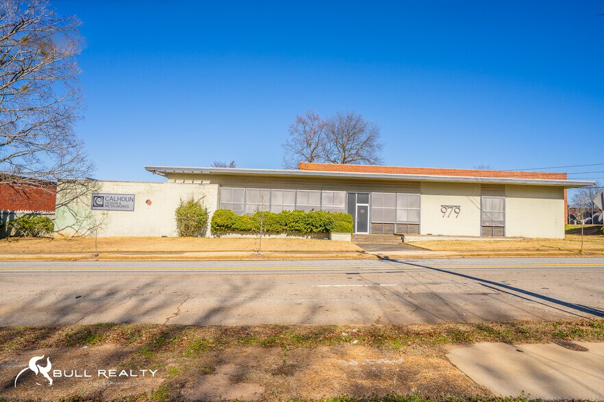More Photos Of 979 Donnelly Ave SW, Atlanta Warehouse For Sale