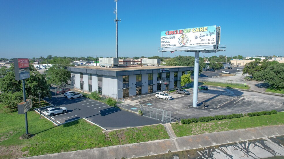 More Photos Of 6222 W Interstate 10, San Antonio Office For Sale