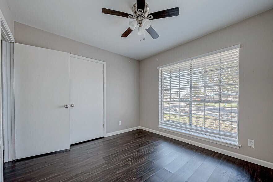 More Photos Of 7315 Housman, Houston Specialty For Sale