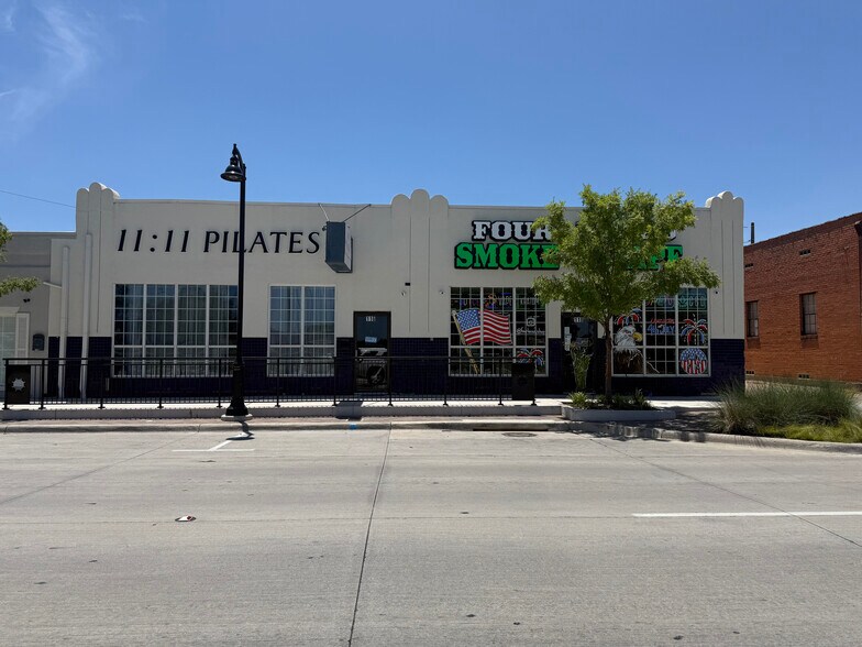 More Photos Of 116-118 W Irving Blvd, Irving Storefront Retail Office For Lease