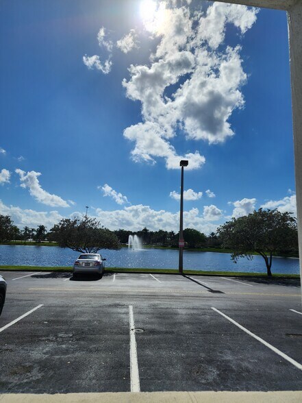 More Photos Of 18501 Pines Blvd, Pembroke Pines Office For Lease