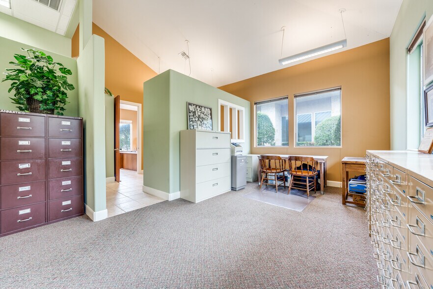 More Photos Of 4091 De Zavala Rd, San Antonio Office For Sale