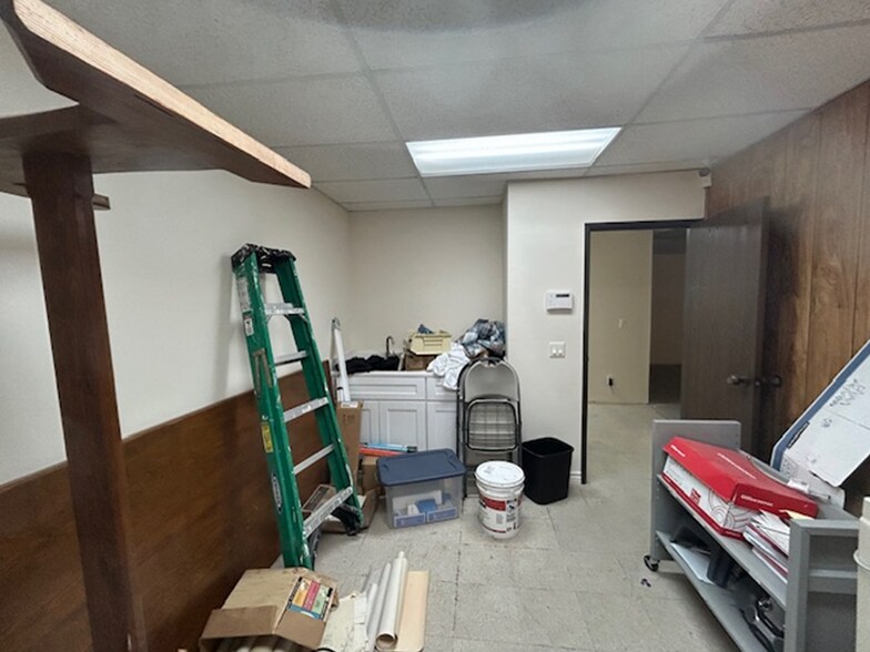 More Photos Of 2412 N Ponderosa Dr, Camarillo Medical For Sale