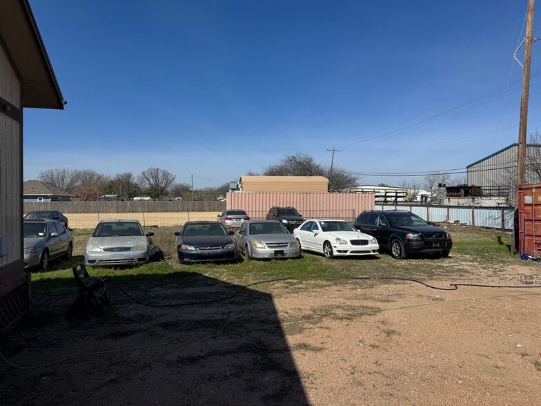 More Photos Of 6505 Highway 79, Hutto Auto Dealership For Sale