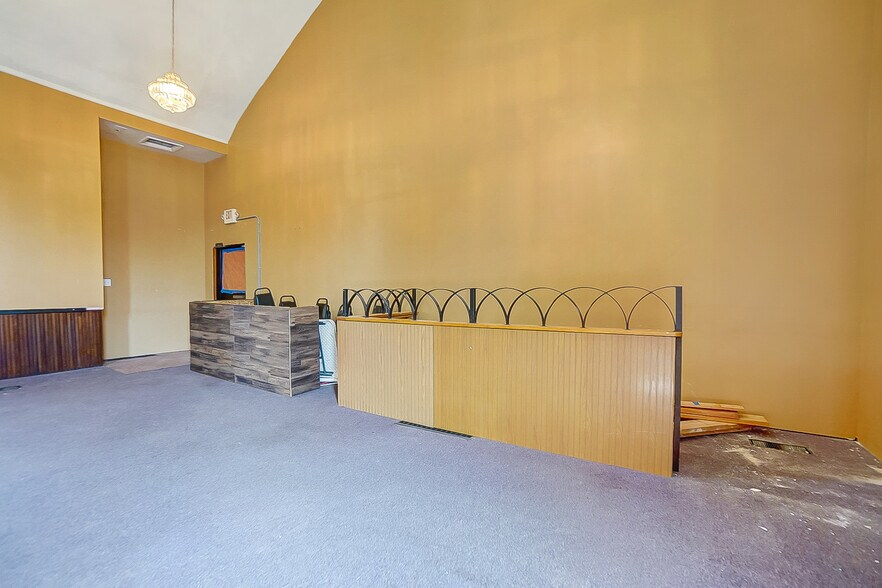 More Photos Of 6987 New Haven Rd, Harrison Restaurant For Sale