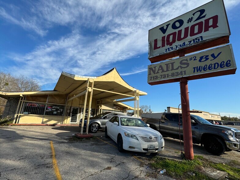 More Photos Of 8631 Martin Luther King Jr Blvd, Houston General Retail For Sale