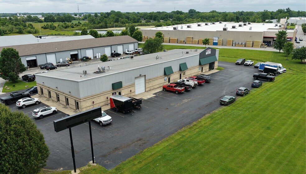 Primary Photo Of 171 Commerce Dr, Franklin Warehouse For Lease
