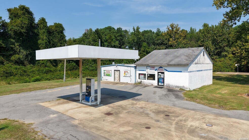 Primary Photo Of 8300 Woodson Lateral Rd, Woodson Convenience Store For Sale