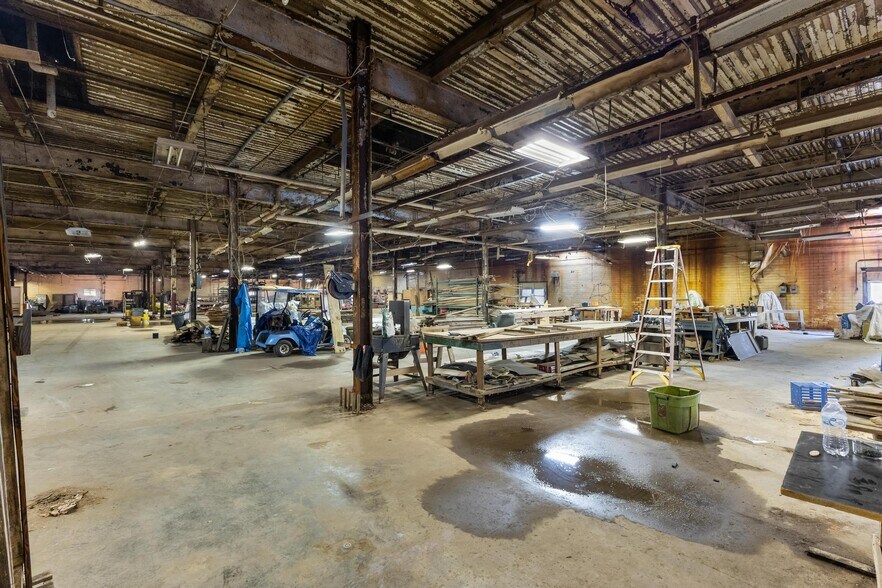 More Photos Of 115 Mill St, Warrenville Manufacturing For Sale