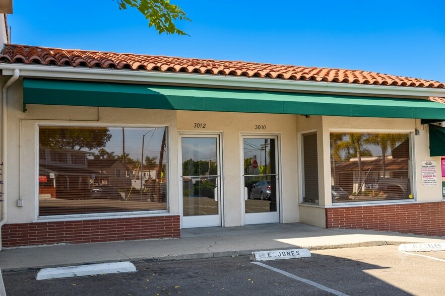 Primary Photo Of 3008-3012 De La Vina St, Santa Barbara General Retail For Lease