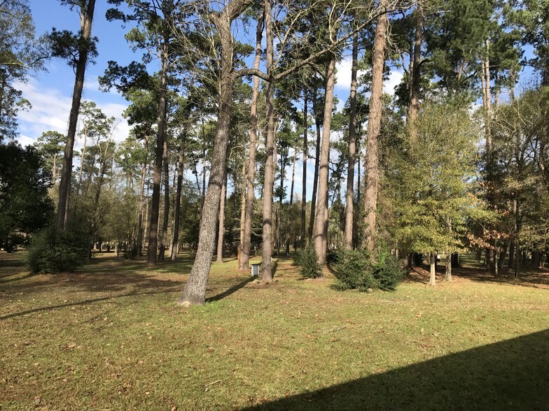 More Photos Of 3560 Delaware St, Beaumont Medical For Sale