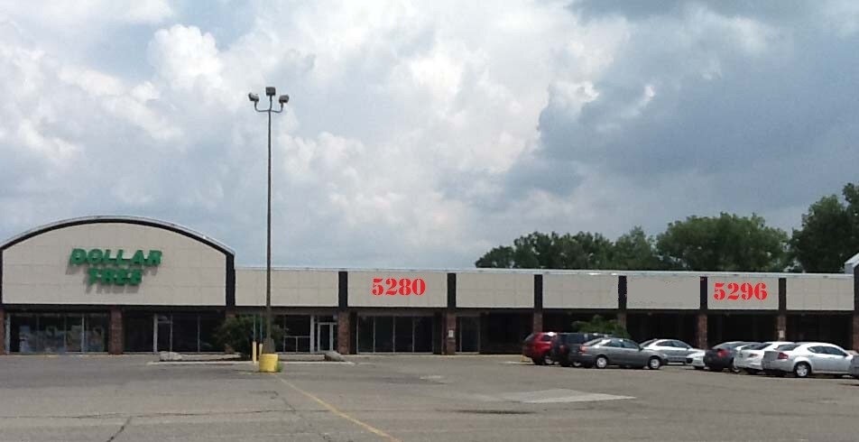 More Photos Of 5270-5296 Eastern Ave SE, Kentwood Storefront For Lease