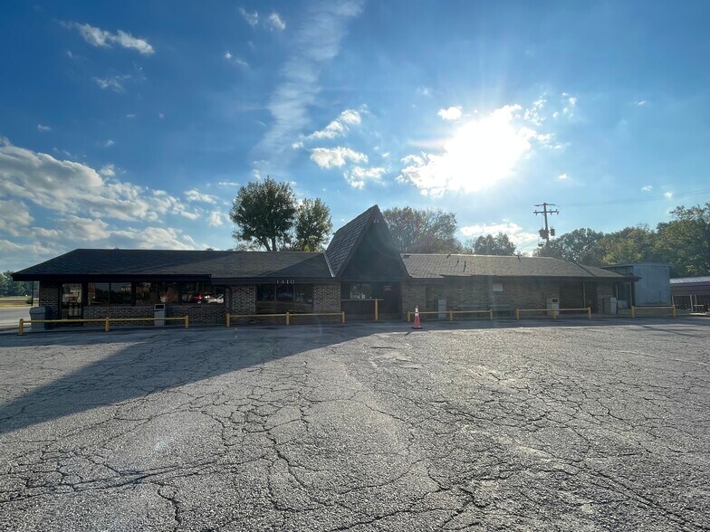 More Photos Of 1410 N Arkansas Ave, Russellville Specialty For Sale