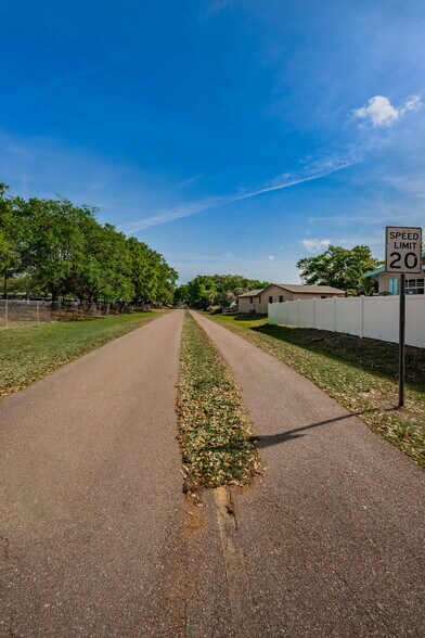 More Photos Of 1231 Illinois Ave, Palm Harbor Apartments For Sale