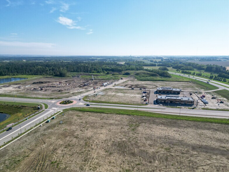 More Photos Of 3 Ballpark Way, Spruce Grove Storefront Retail Office For Lease