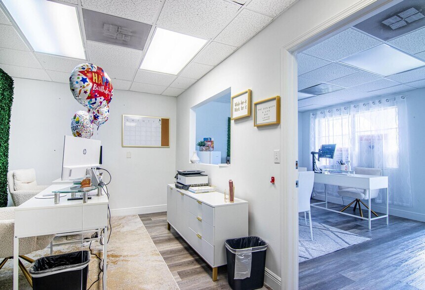 More Photos Of 2326 Del Prado Blvd, Cape Coral Office For Lease