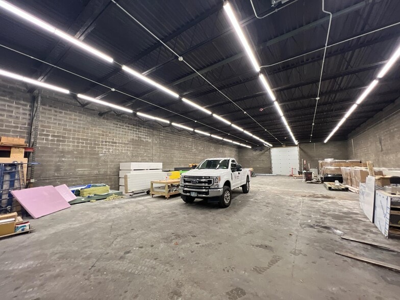 More Photos Of 159 Temple St, Nashua Warehouse For Lease