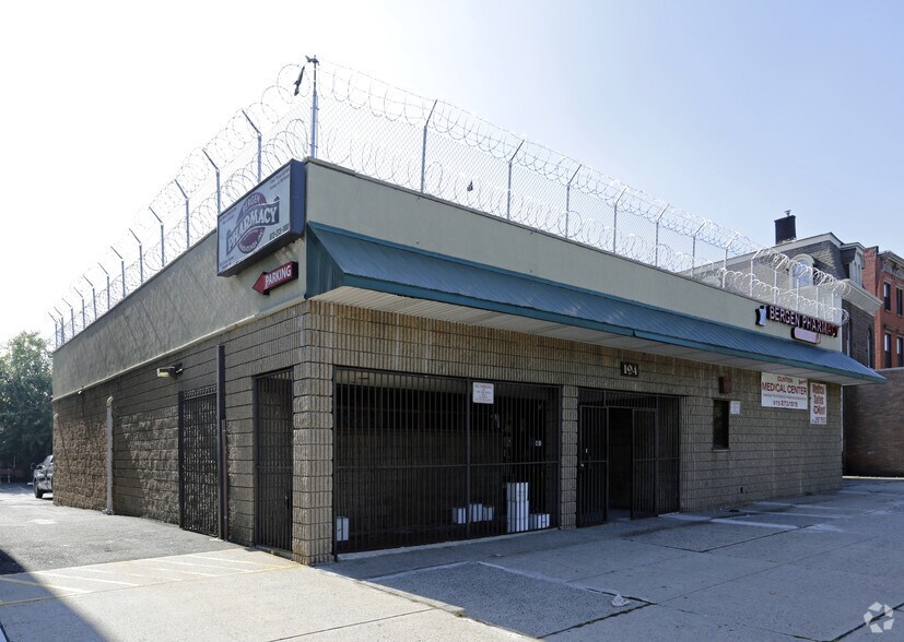 More Photos Of 194 Clinton Ave, Newark Office For Sale