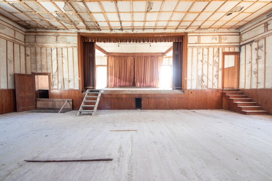 More Photos Of 100 County Highway 29A, Springfield Center Theater Concert Hall For Sale