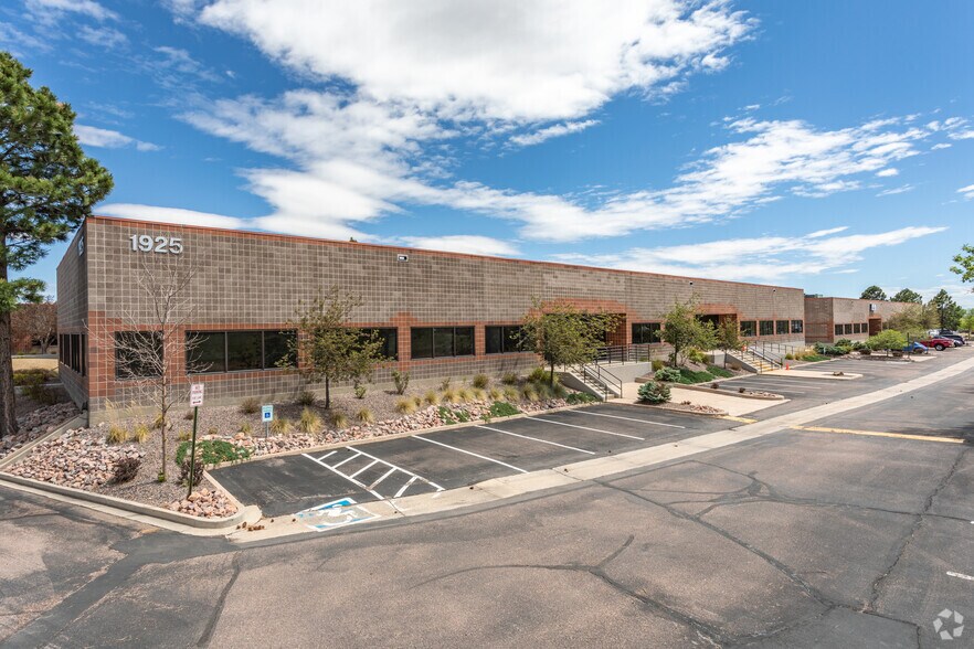 More Photos Of 1915 Aerotech Dr, Colorado Springs Office For Lease