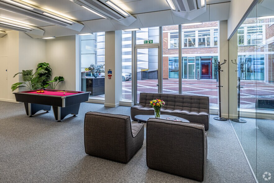 More Photos Of 55 Baker St, London Office For Lease